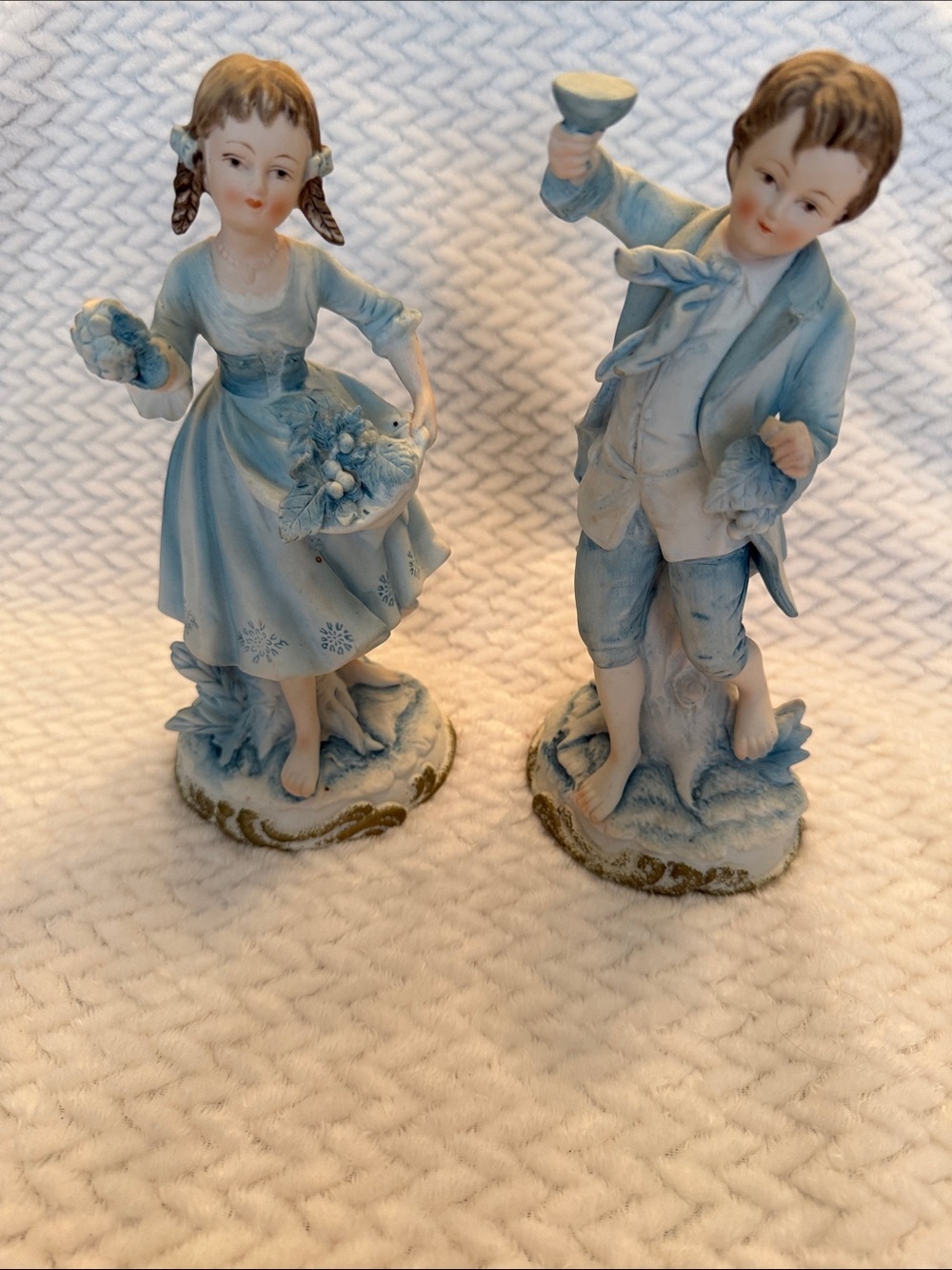 Vintage Andrea by Sadek #7190 Figurine Pair Bisque Porcelain